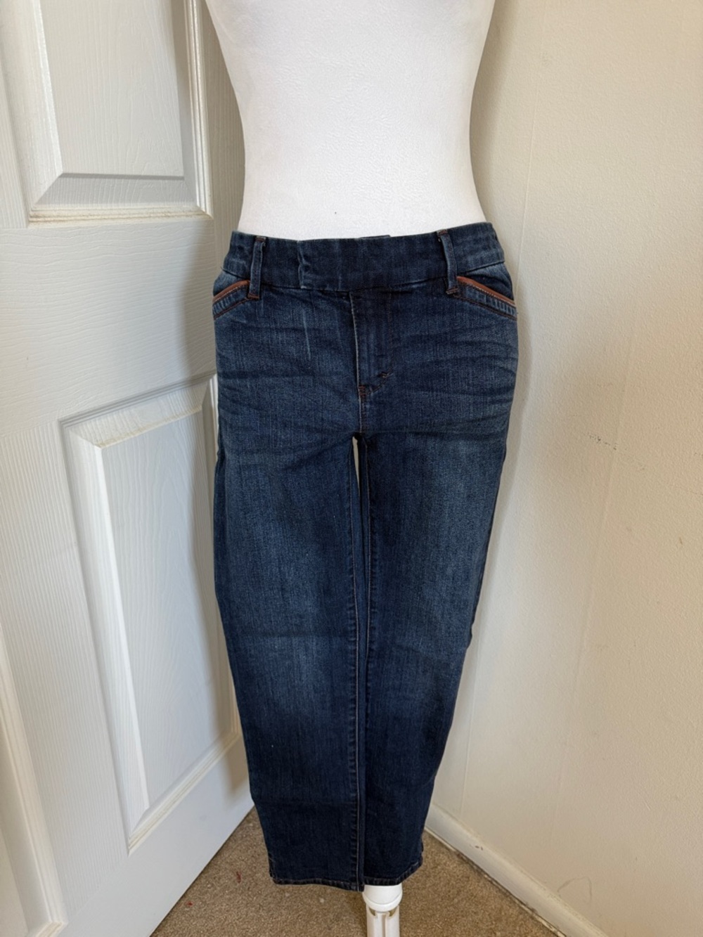 White House Black Market Tapered Leg Crop Jeans in Dark Blue
